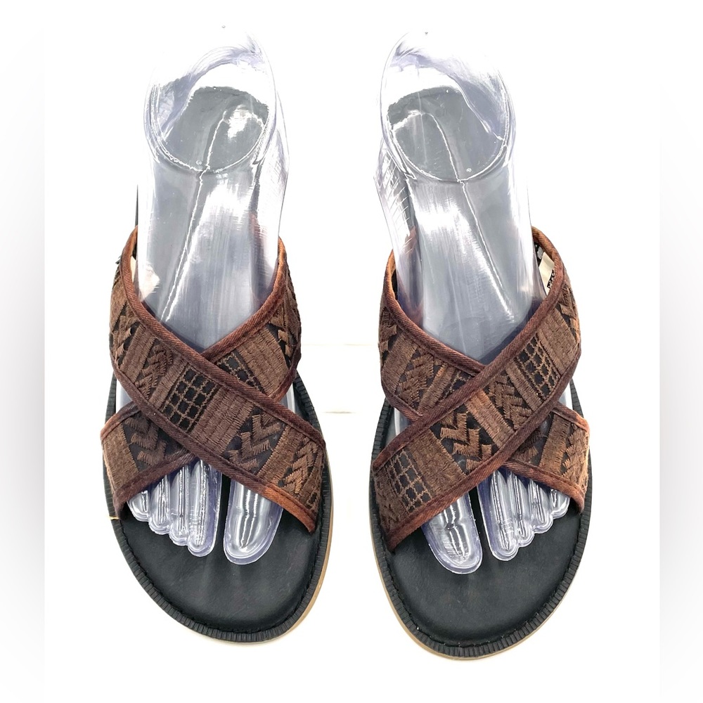 TOMS Brown Sandals Size 8 Women’s